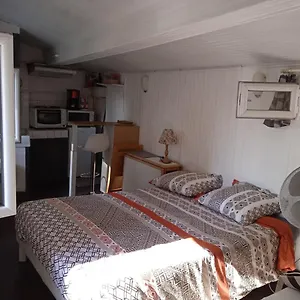https://le-nid-doiseau-de-st-victor-st-victors-birds-nest.fr-provencehotel.com